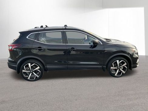 Certified 2022 Nissan Rogue Sport SL image 34