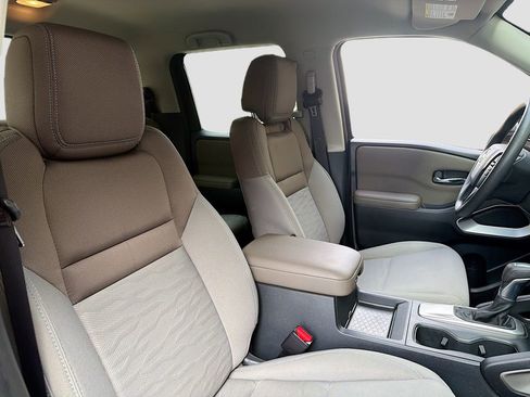 Used 2023 Nissan Frontier SV w/ Technology Package image 25