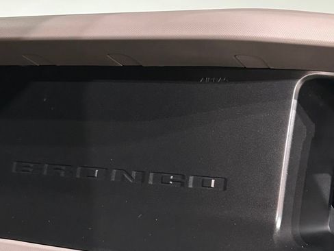 Used 2023 Ford Bronco Wildtrak AWD/4WD image 60