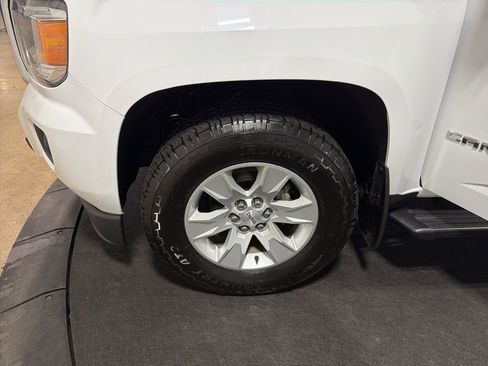 Used 2016 GMC Canyon SLE image 33