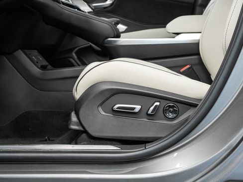 New 2025 Acura RDX A-Spec image 39