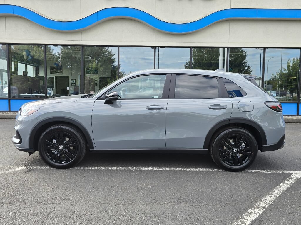 Certified 2027 Honda HR-V Sport image 2