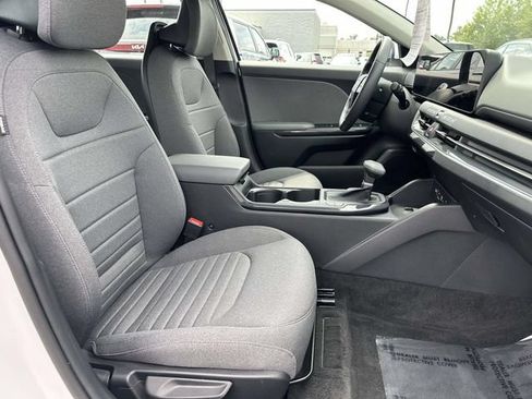 Used 2025 Kia K4 EX FWD image 9