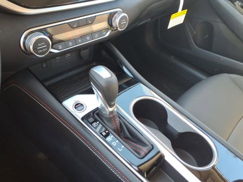 New 2025 Nissan Altima 2.5 SR w/ SR Premium Package image 11