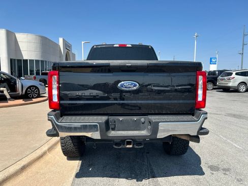 Used 2024 Ford F250 XLT w/ FX4 Off-Road Package AWD/4WD image 6