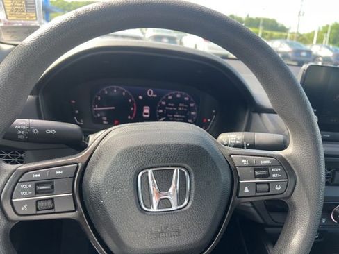 Used 2025 Honda Accord LX image 12