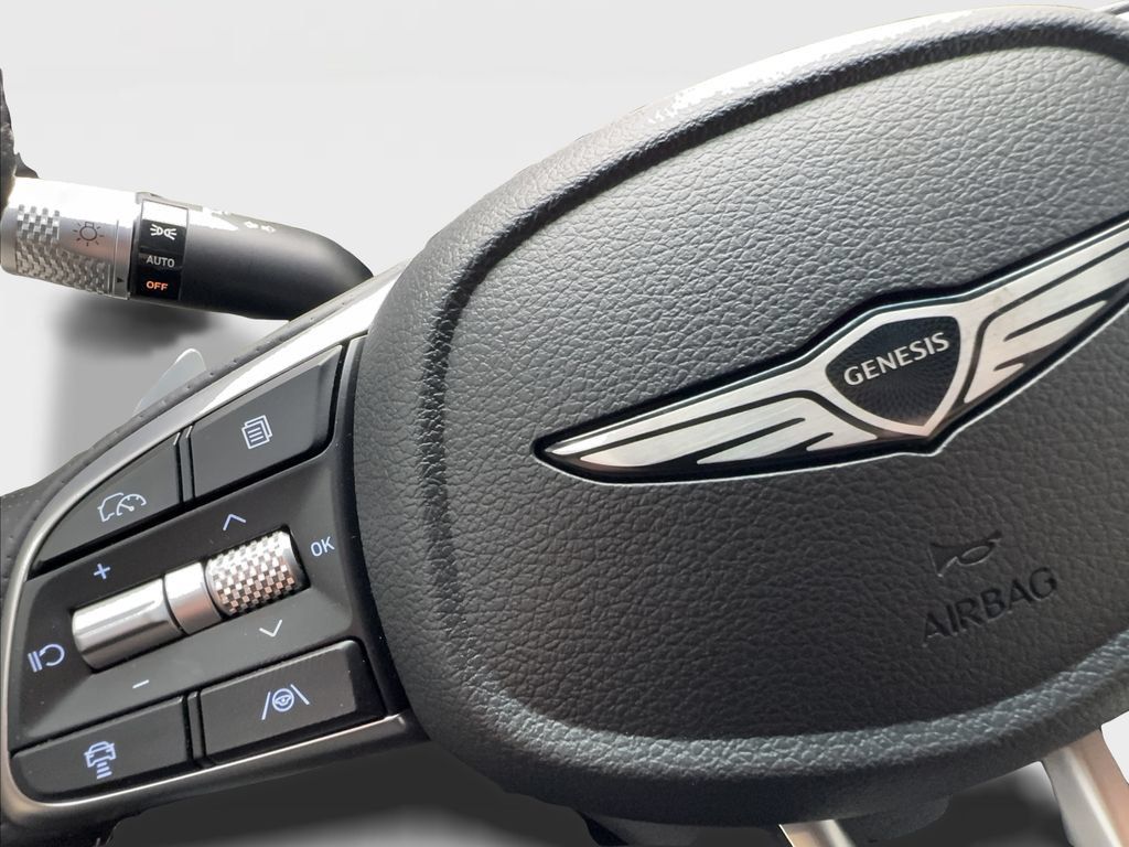 Used 2026 Genesis G70 2.5T RWD image 38