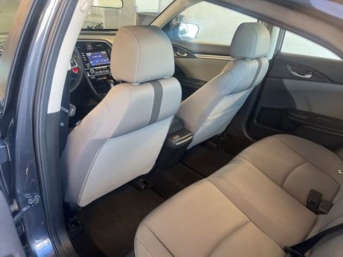 Used 2019 Honda Civic EX image 18