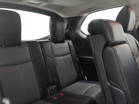 Used 2020 Nissan Pathfinder SL image 12