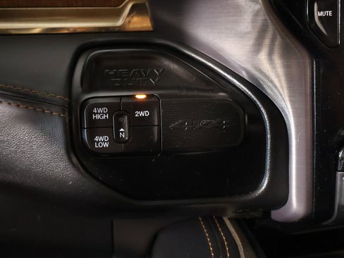 Used 2024 RAM 2500 Limited w/ Safety Group AWD/4WD image 9