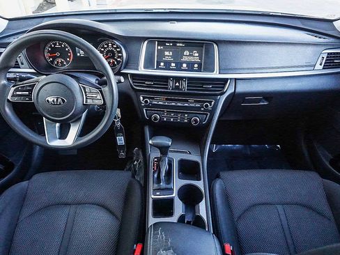 Used 2020 Kia Optima LX image 12