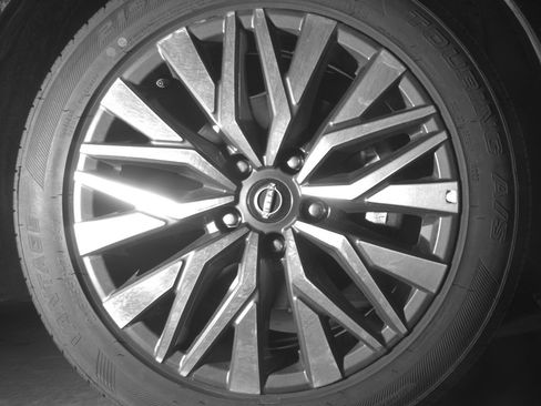 Used 2025 Nissan Altima 2.5 SV FWD image 13