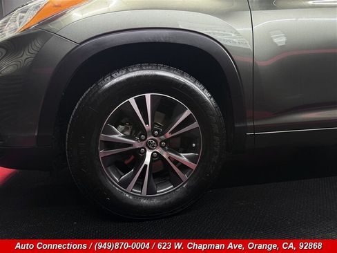 Used 2016 Toyota Highlander XLE FWD image 36