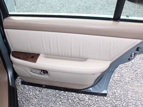 Used 2004 Buick Park Avenue FWD image 21