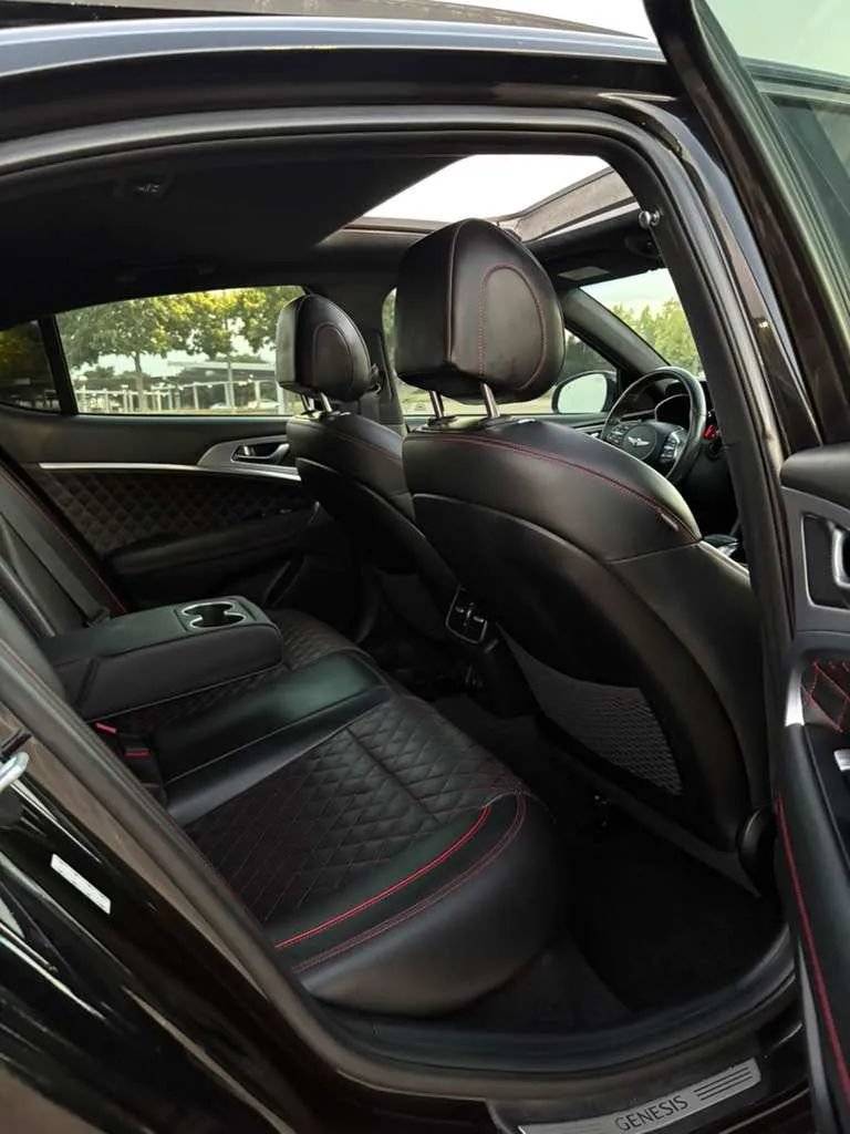 Used 2019 Genesis G70 2.0T Advanced w/ Sport Package AWD/4WD image 11