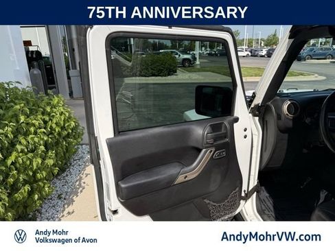Used 2016 Jeep Wrangler Unlimited Sahara AWD/4WD image 12
