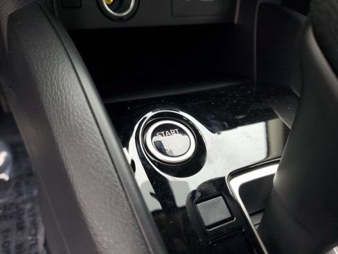 Used 2025 Nissan Versa SV w/ Trunk Package FWD image 30