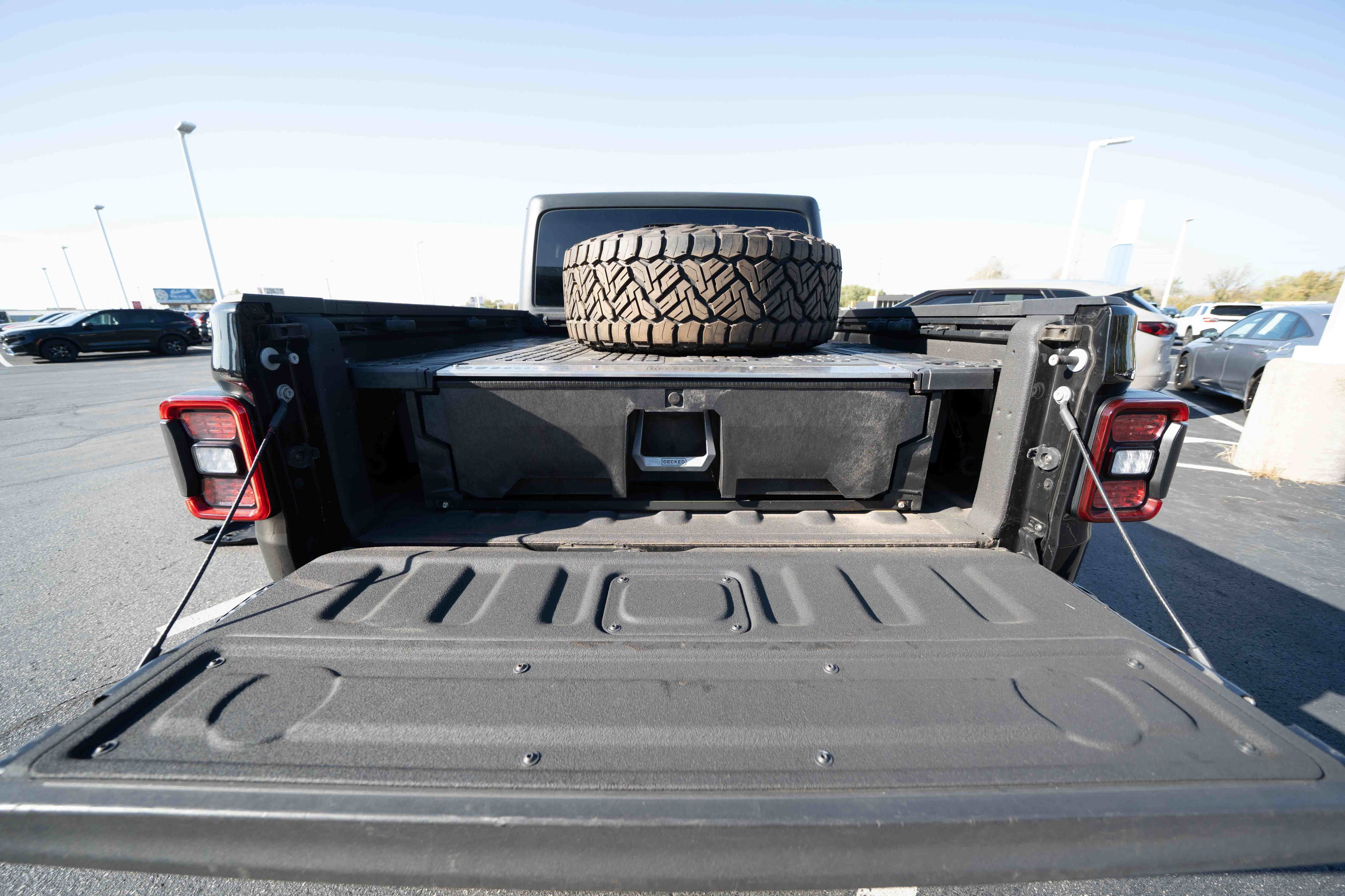 Used 2021 Jeep Gladiator Rubicon AWD/4WD image 27