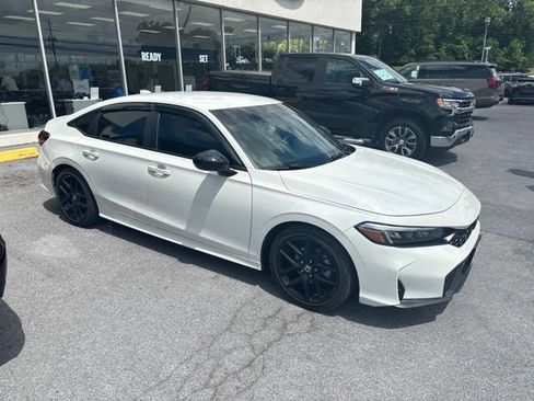 Used 2025 Honda Civic Sport image 2
