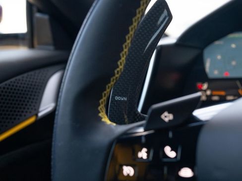 Used 2024 Ferrari Roma Spider image 35