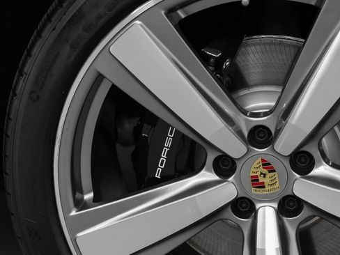 Certified 2026 Porsche Macan S AWD/4WD image 16