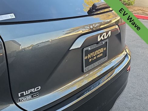 Used 2024 Kia Niro Wave FWD image 11