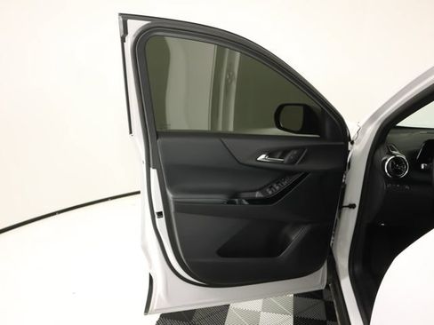 Used 2026 Chevrolet Equinox LT w/ LPO, Floor Liner Package FWD image 10