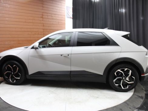 Used 2024 Hyundai Ioniq 5 SEL image 9