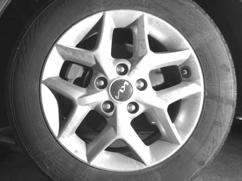 Used 2025 Kia Soul LX w/ LX Technology Package image 12