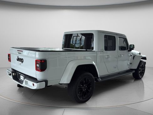 Used 2021 Jeep Gladiator Overland AWD/4WD image 19