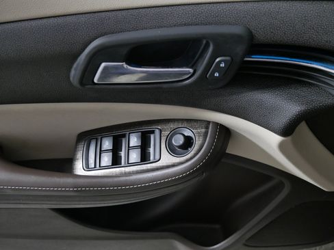 Used 2015 Chevrolet Malibu LT w/ Power Convenience Package image 19