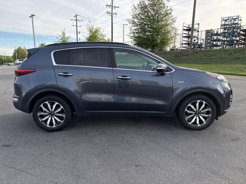 Used 2018 Kia Sportage EX w/ EX Premium Package image 10