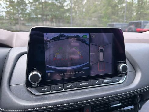 Certified 2023 Nissan Rogue SL AWD/4WD image 11