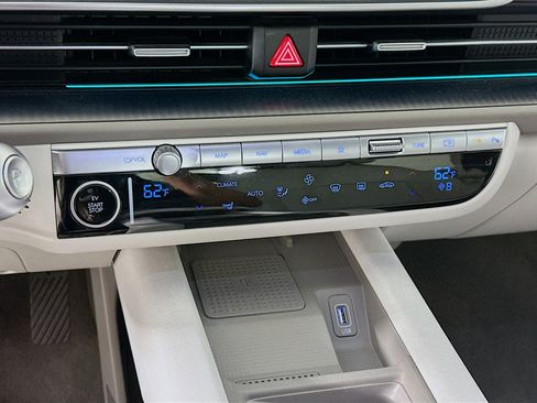 Used 2024 Hyundai Ioniq 6 SEL image 23