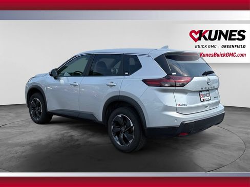 Used 2024 Nissan Rogue SV AWD/4WD image 7
