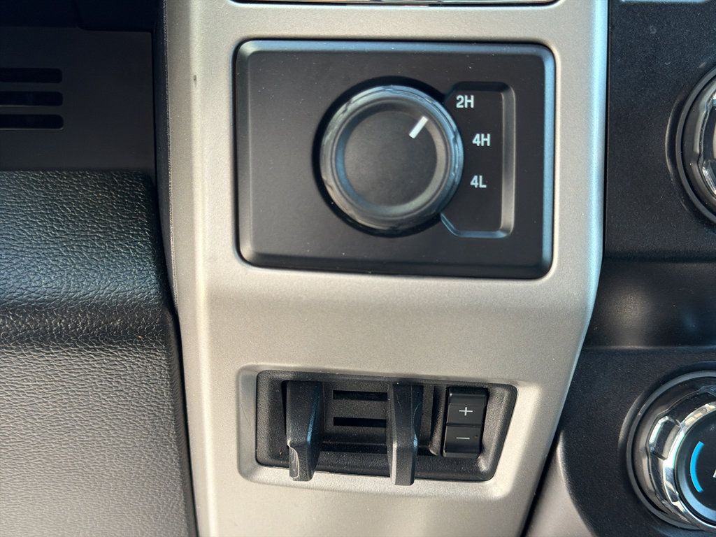 Used 2020 Ford F250 Lariat w/ Lariat Value Package AWD/4WD image 25