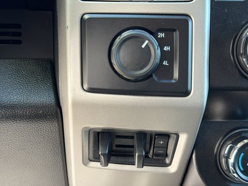 Used 2020 Ford F250 Lariat w/ Lariat Value Package AWD/4WD image 25