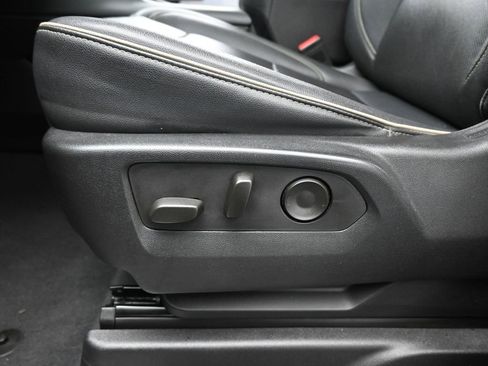 Used 2023 Chevrolet Tahoe Premier image 11