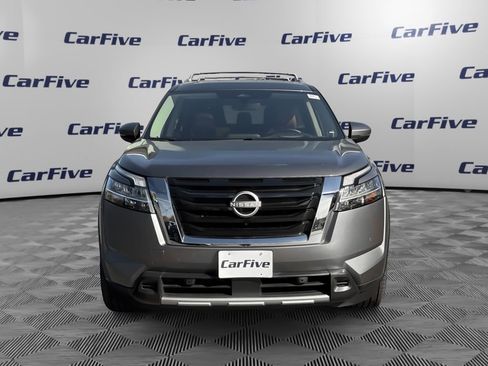 Used 2023 Nissan Pathfinder Platinum AWD/4WD image 9