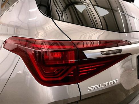 Used 2023 Kia Seltos EX AWD/4WD image 28