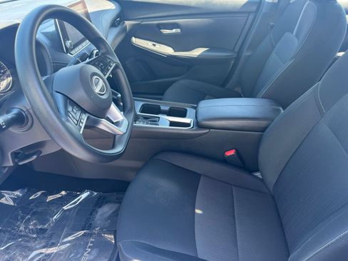 Used 2025 Nissan Sentra SV FWD image 30
