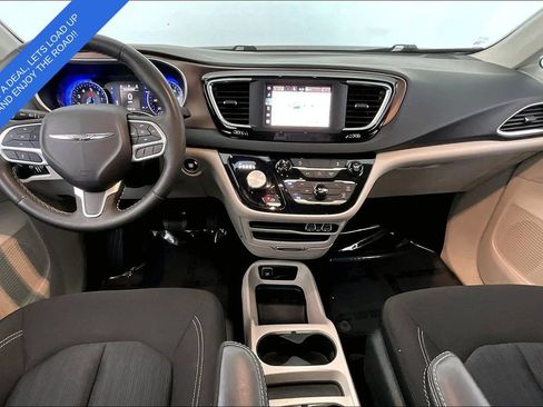 Used 2023 Chrysler Voyager LX FWD image 19