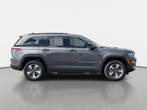 Used 2025 Jeep Grand Cherokee Limited 4xe image 2