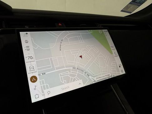 New 2026 Land Rover Range Rover Velar Dynamic SE image 19