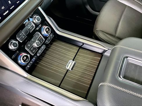Used 2023 GMC Yukon Denali w/ Max Trailering Package AWD/4WD image 16