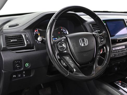 Used 2016 Honda Pilot Elite image 11