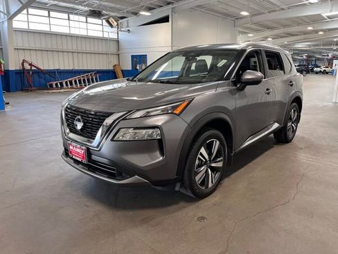 Used 2023 Nissan Rogue SL image 7