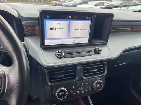 Used 2022 Ford Maverick Lariat image 28