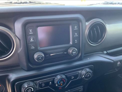 Used 2019 Jeep Wrangler Unlimited Sport S AWD/4WD image 33