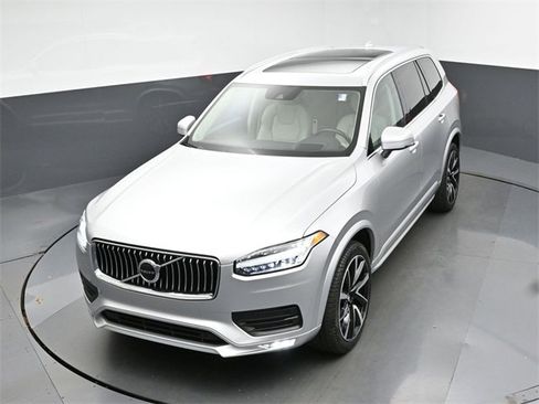 Used 2022 Volvo XC90 T6 Momentum w/ Advanced Package image 46